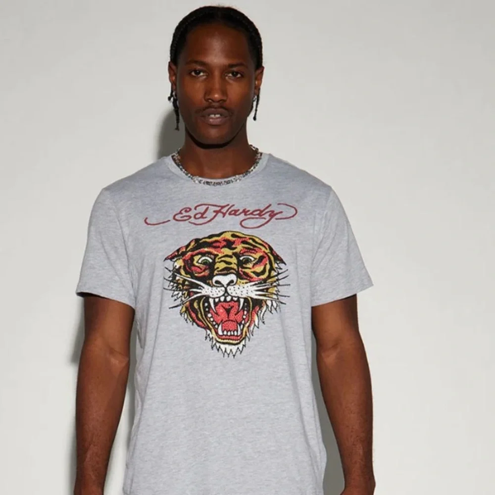NEW🐯Ed Hardy RetroRHINESTONE TIGER TEE By Christian Audigier grey Unisex - Picture 3 of 7